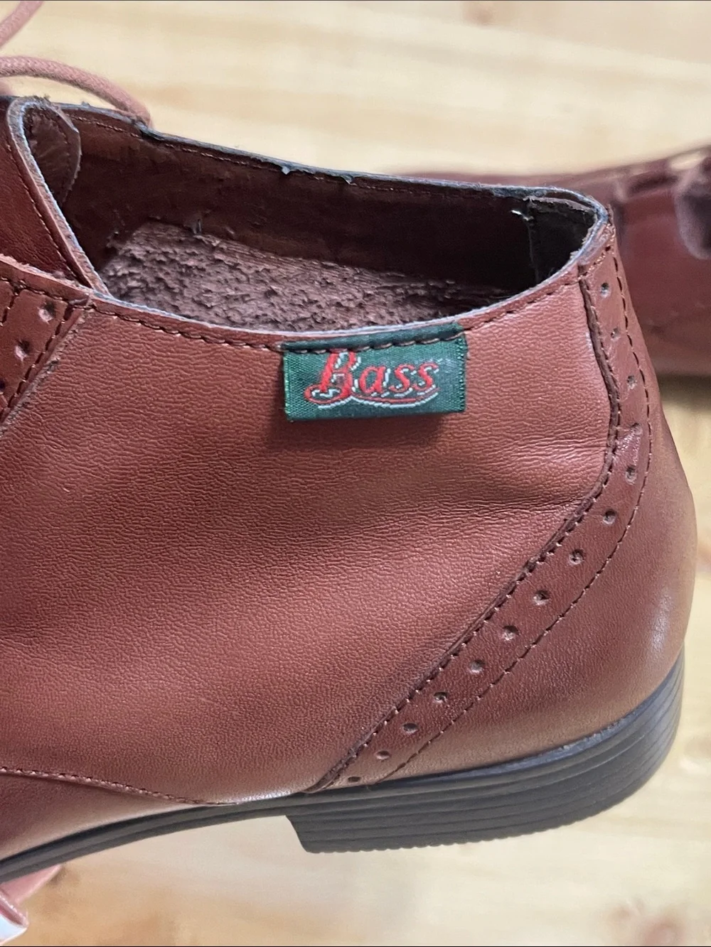NWOT Vintage G.H. Bass & Co Cognac Leather Wingtip Oxford Lace-up Boots 9.5 - Picture 10 of 17